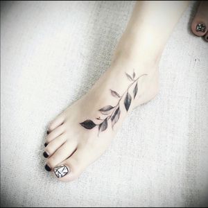 Cute black & grey stem & leaves tattoo#dreamtattoo #mydreamtattoo