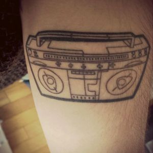 #line # ghettoblaster #allblack #blackandwhite #soundtattoo The first tattoo I get. It was in 2015 at "le mondial du tatouage" in Paris. This one was made by Maciej Chesiak