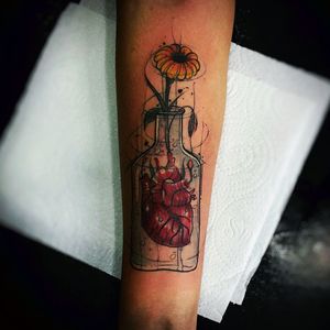 Cool colourful heart in a jar with a daisy tattoo #dreamtattoo #mydreamtatoo