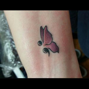 I want this on my left wrist because that is where I cut💘😖