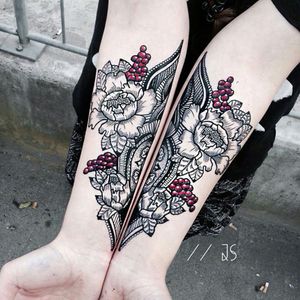 Cool matching black & grey with red forearm flowers & pattern tattoo#dreamtattoo #mydreamtattoo