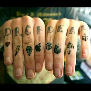 Oliver Sykes tattoo hands.