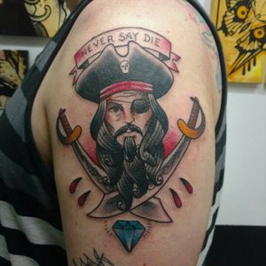 #pirate #pirata #tattoo #tatuagem #tattoos #customtattoos #loveclassictattoos #neotraditionaltattoos #oldschooltattoos #oldschooltattoos #tattooart #besttattooartists