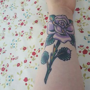 Rose i have on my left forarm.. i got it at an tattoo exspo, i did not mean to get it but now i love it alot #tattooexpo #iceland #rose #purple #purplerose #leftforearm #arm #vintagerose #vintage