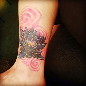 Lotus flower cover up... smoke work detail isn't the best but can't really cover up a cover up of this size lol work by Pop's Tattoo shop
