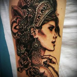 Finished gypsy tattoo, coverup 😃 #gypsy #gypsywoman  #cover #blackandgrey  #Mendhi  #TattooGirl  #arms