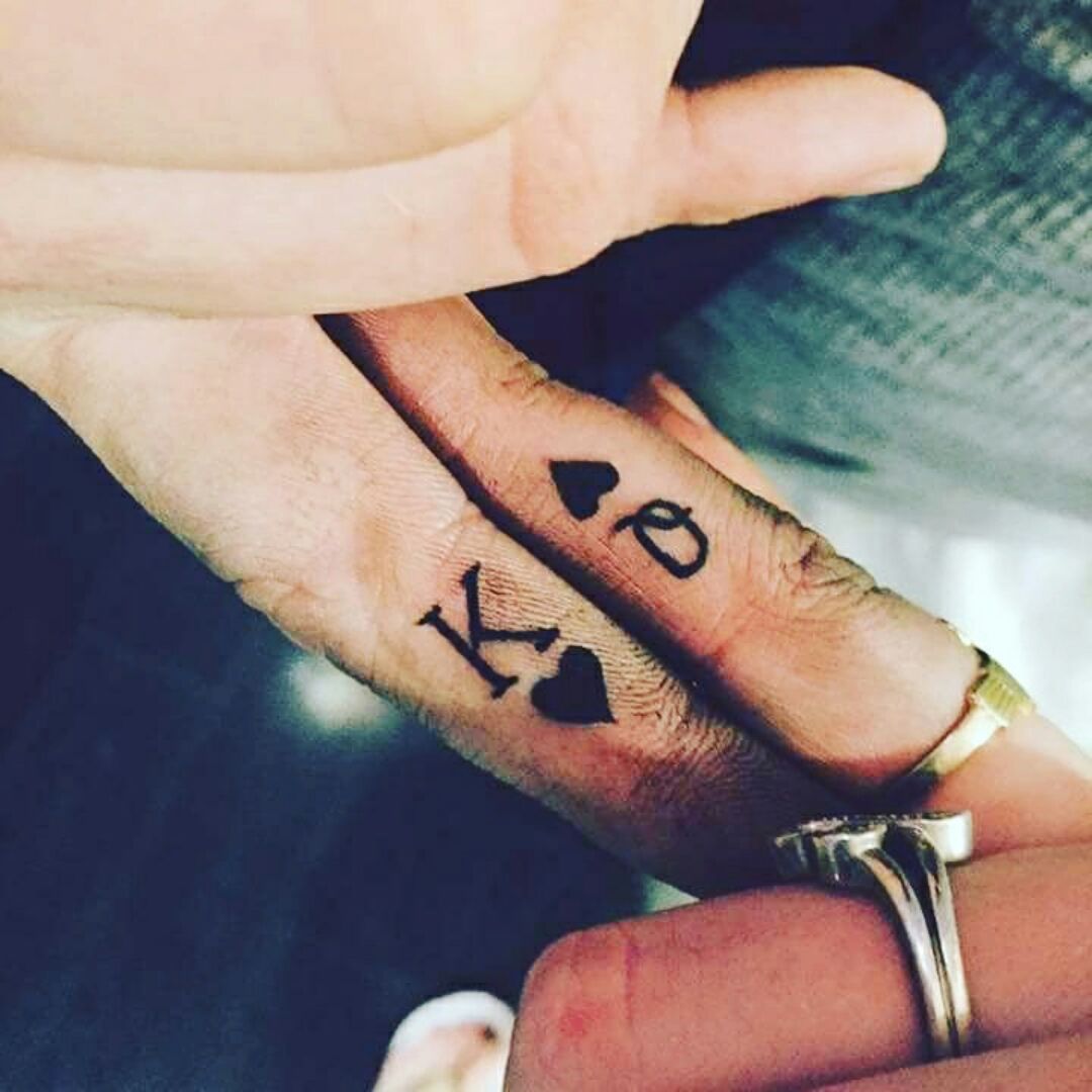 17 Stylish Queen Finger Tattoos  Finger Tattoo Designs