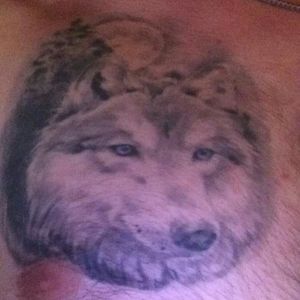 My first tattoo I got it 3 years ago and I still fucking love it #wolf #blackAndWhite #wolftattoo