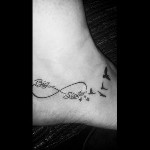 Sister tattoo #bigsis #foottatt #notorigional #lovingthis