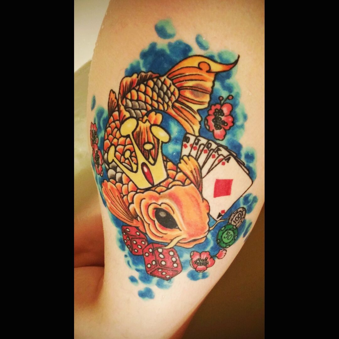 Big fish tattoo. Тату рыба мужская. Тату рыбки на ноге для девушек.