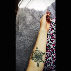 Every rose has its thorn. #roses #rose #rosetattoo #girltattoos #arm #arrowtattoo #blackAndWhite #meaningful