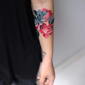 Very cool blue & Pink flower buds tattoo#dreamtattoo #mydreamtattoo