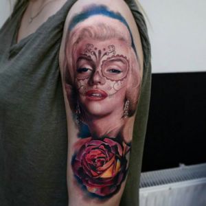Colour realism Marilyn Monroe sugar skull rose bloom tattoo