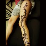 Something with vines, thorns, roses and leaves.  another #dreamtattoo!