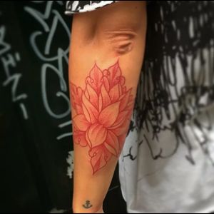 Chill red ink for work lotus flower tattoo#dreamtattoo #mydreamtattoo