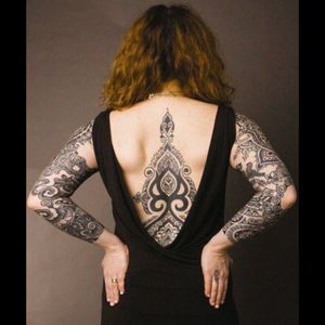 Awesome black & grey full sleeves with a henna-inspired back tattoo#dreamtattoo #mydreamtattoo
