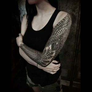 Sick black & grey, henna-inspired sleeve tattoo #dreamtattoo #mydreamtattoo