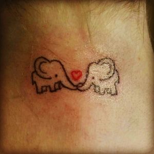 Elephant #stickandpoke #handpoke #tattoo #neckta