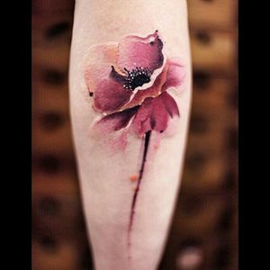Amazing.. #tattoo #flower #watercolor #romantic #beautiful #girly #loveit #iwantanewtattoo 💜🌸