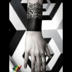 Sick solid black wrist tattoo with a geometric partial mandela tattoo#dreamtattoo #mydreamtattoo