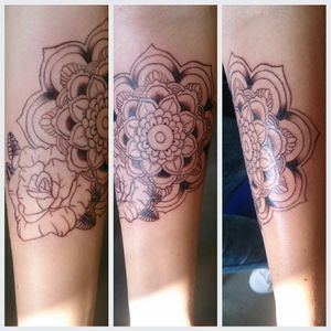 #pipobazinga #ink #tattoo #mandala #mandalatattoo #rosetattoo #blacktattoo #tattooapprentice