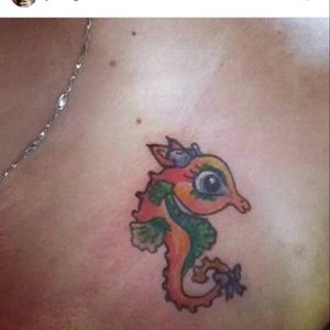 #hiptattoos #TattooGirl #tattooed #fullcolour #tattooapprentice #hipocampo #caballodemar #caballitodemar #caballo