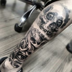 Skull and Eye Tattooartist - Alexandre Dallier#tattoodo #tattooing #hiptattoos #blackandgray #blackandgreytattoo