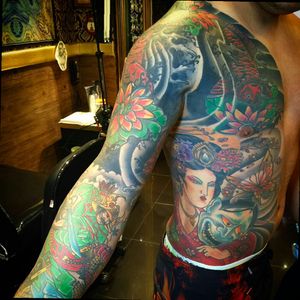 Sick oriental sleeve by brazilian artist @adaorosatattoo  Náutica Tattoo#japanese #oriental #sleeve #colorful #colorida #brasil #santos
