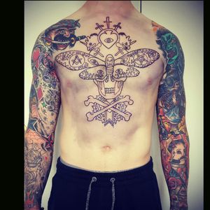 Freshly done outline #tattoo #tattoos #bodyart #tattooed #inked #ink #tatts #newtattoo #tats #sleeve #me #art #design #me #artist #amazing #body #urban #sternumtattoo #chestpiece