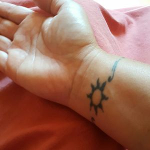 Sun inside wrist