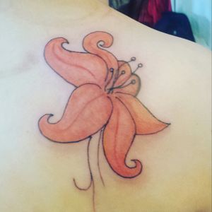 In progress #tattooartist #tattoos #tattoo #tattooart #tatuador #tatuagem #flowertattoo #flower