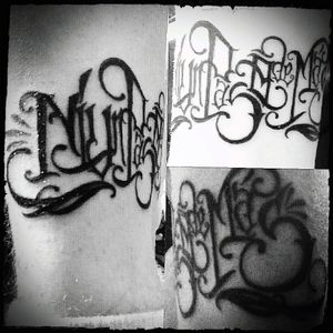 Bad picture, but I'm very happy with this work. "Ni un paso de más"#tattooart #letteringtattoos #nationaltripleblackink