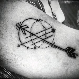 #arrowtattoo #arrow #tattoo #armtattoos #circles