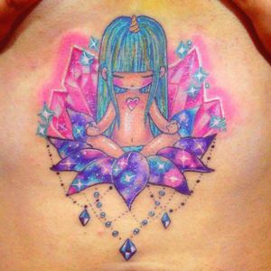 Mi tatuaje mas doloroso ✌ #LauraAnunnaki #Anunnakitattoo #tatoki #pain #geometricwatercolor #watercolor #pink #kawaii