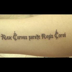 Awesome tattoo from Above The Clouds Tattoo, from one of my favorite books the raven cycle series. #latin #theravencycle #theravenking #forearm