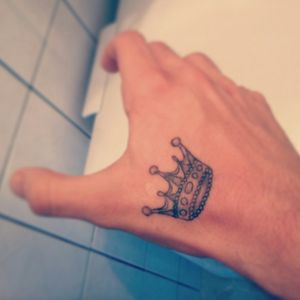 #hand #tattoo #crown #rebel #arm
