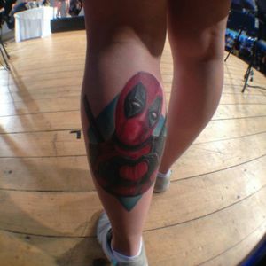 Deadpool tatuada por Vinni Tattoo no 1 Lages Tattoo Fest #deadpool #deadpooltattoo