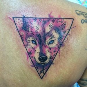 #shewolf #wolftattoo #wolf #colortattoo #watercolor #geometric #geometricwatercolor #tattoobrazil #tattoorj #femaletattooartist #femaletattooer #tattoodo #tattoofotheday