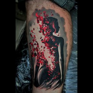 #sexytattoogirl #sexy #Bloodred #blood #nakedwoman #colorful #tattoo #tatto #originaldesign #deepmeaning #dreamtattoo