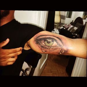 Green eye tattoo. #tattoo #eye #eyetattoo #green #greeneye #bicep #ink #epic #epicness #awesome #awesometattoos