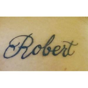 Robert 💘#loveitorhateit  #robert #followme #1stt #nametattoo  #cursivetattoo #victhetattman