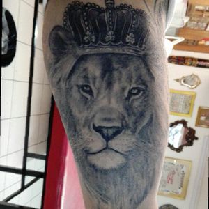 Lion tattoo #healed . . #lion #realistictattoo #realistic #liontattoo #comixtattoo #blackandgrey #blackandgreytattoo #Argentina #argentinatattoo