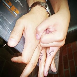 #finger #couple #love #spanish #spanishscript #amor #hand #viejo #vieja