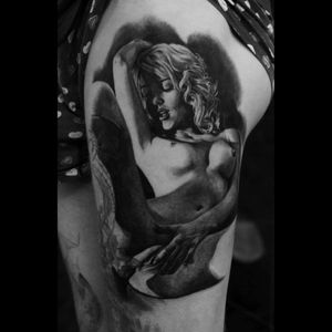 #Tattoodo #blackandgrey #ink #sexy #sexytattoogirl #sexytattoo #woman #tattoo #photorealistic #realistic #hot #nakedwoman #Erotic #erotictattoo #blackwork #inked