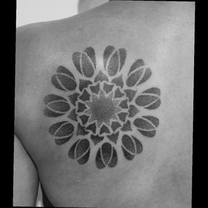 Mandala Tattoo #mandala #mandalatattoo #mandalapuntillismo #puntillismo #puntillism #tattoo
