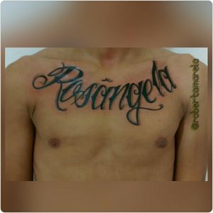 Amor de mãe #TatuadoraBrasileira #tattoo #tattooartist #tattooart #blacktattoo #caligrafia #lettering #lovetattoo #tattoobrasil  #electricinkbrasil  #calligraphytattoo #calligraphy #robertamarela