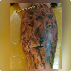 Leão do Jar gratidão. #lion #leao #tattoo #customtattoo #tattooaquarela #aquarela #tatuaje #criações #work #art #tattooartist #TatuadoraBrasileira #robertamarela #eletricink
