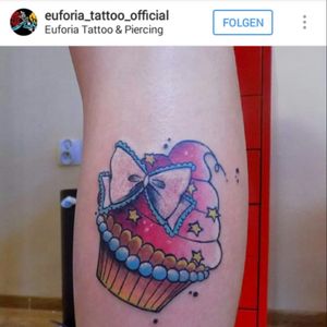 found on #instagram #tattoos_of_instagram #cupcake #love #sweet #colorful #neotraditional