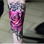 #megandreamtattoo I would like to have this as my first tattoo. It deacribes me so well. It shows how there is one person(rose) that stands out