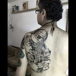 First session of this iguana on my back. By Mexican artist Montserrat Fuentes (Bolitas)